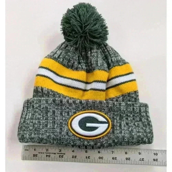Green Bay Packers New Era 2023 Official Sideline NFL Cuffed Pom Knit Beanie Hat - Picture 6 of 6